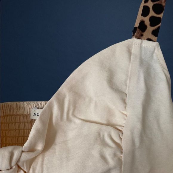 Moon River : Cream Bow Crop Cami with Leopard Print Straps - Picture 5 of 14